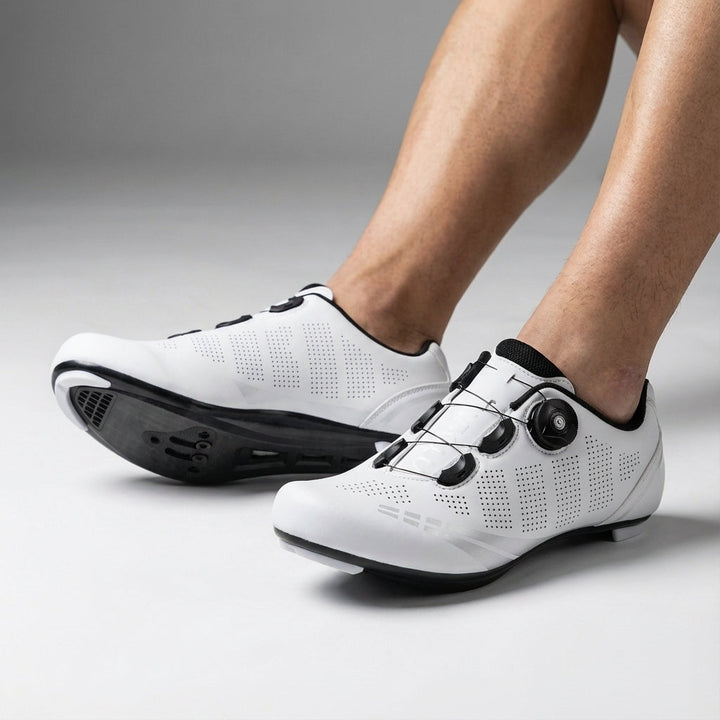 Mathew men's performance cycling footwear, ergonomic design, secure lacing system