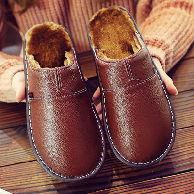 Comfortable men's Matthias house shoes. Stylish, warm, and waterproof slip-on home footwear.