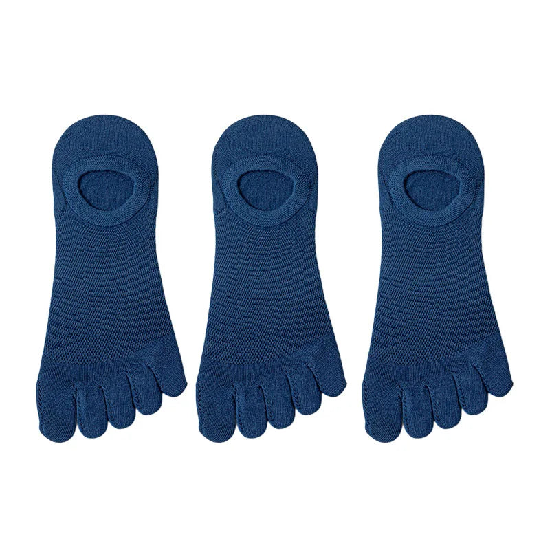 Soft, breathable men's 3-pack no-show toe socks, ideal for all-day comfort & everyday footwear.