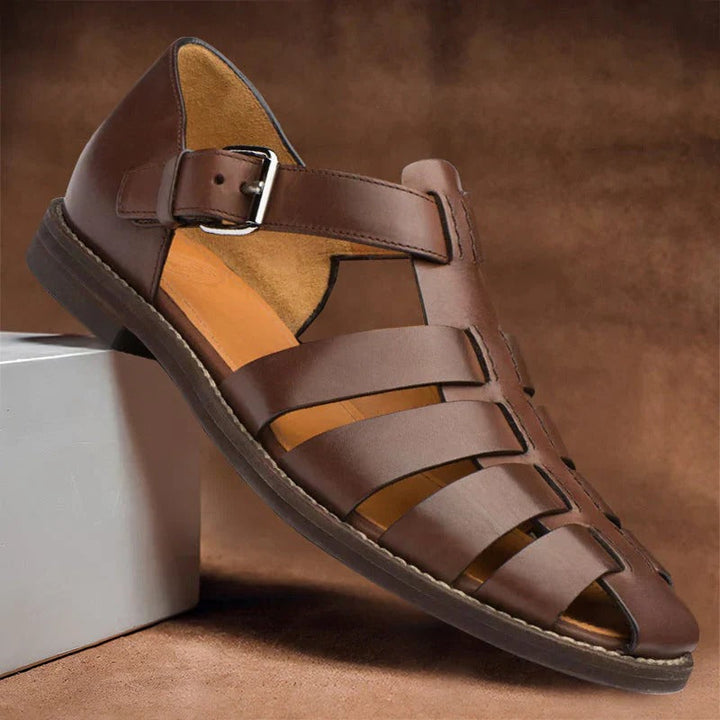 Close-up: Adjustable straps on men's comfort sandals, ideal for breathable casual summer wear & support.