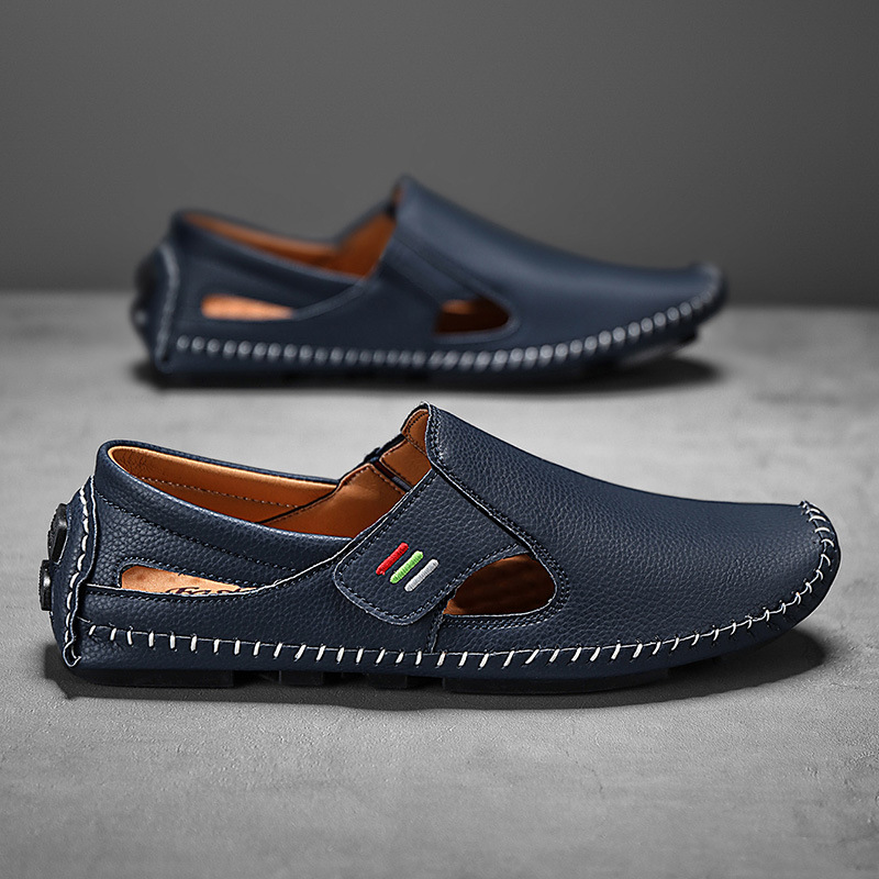 Adjustable men's summer sandals, providing comfort and support for daily walking.