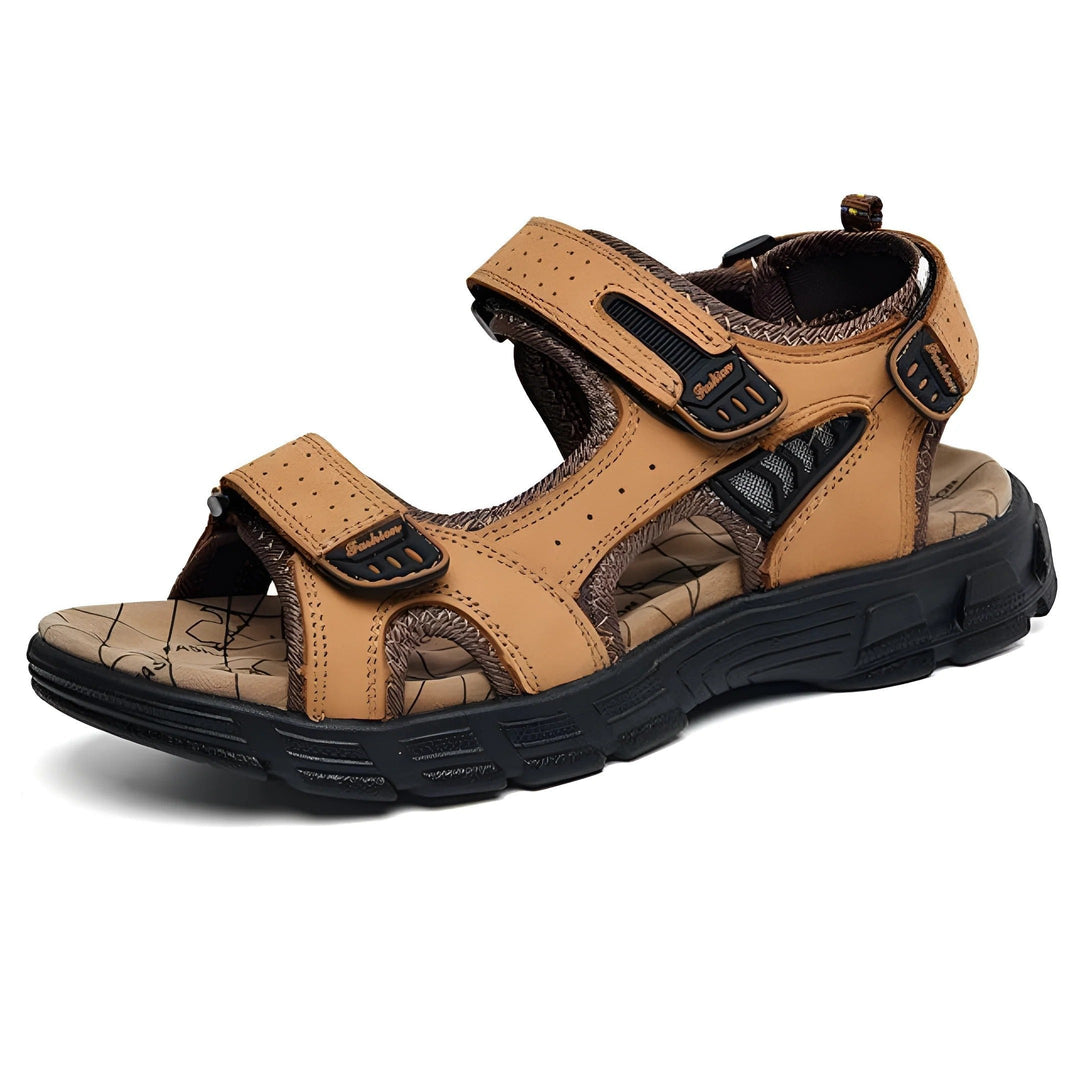 Comfortable men's outdoor sandals with adjustable straps & contrast stitching, ideal for summer casual wear.