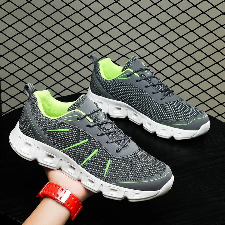 Gray AeroFlex men's running shoes. Ideal for gym workouts, jogging, and athletic training.