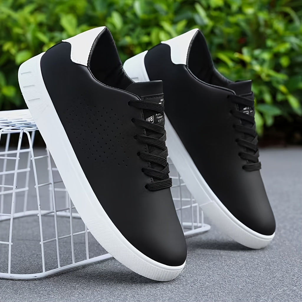 Back view of versatile men's Aeron low-top sneakers, designed for comfortable athletic & casual wear.