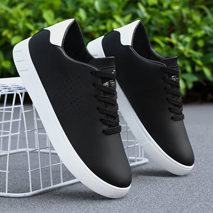 Back view of versatile men's Aeron low-top sneakers, designed for comfortable athletic & casual wear.