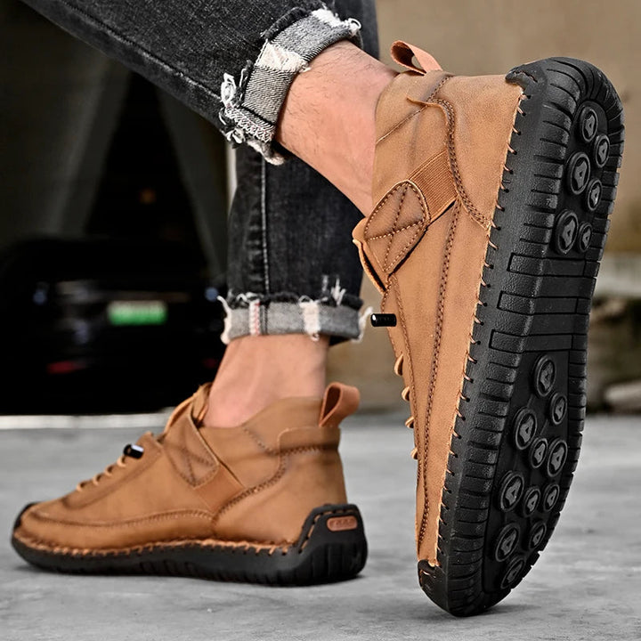 Versatile men's outdoor sneakers, engineered for ultimate comfort and long-lasting durability.