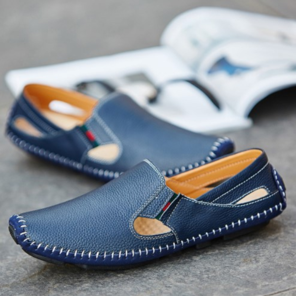 Durable men's Amalfi walking sandals in brown, breathable and ideal for casual all-day wear.