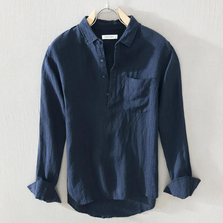 Stylish men's popover shirt, versatile and comfortable, perfect for relaxed casual fashion.
