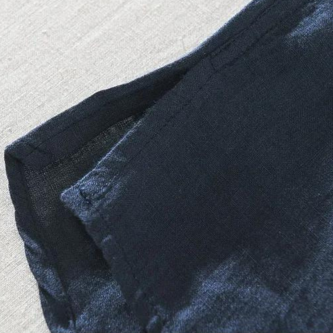 Men's fashion popover shirt, comfortable and stylish with a relaxed fit, ideal for casual wear.