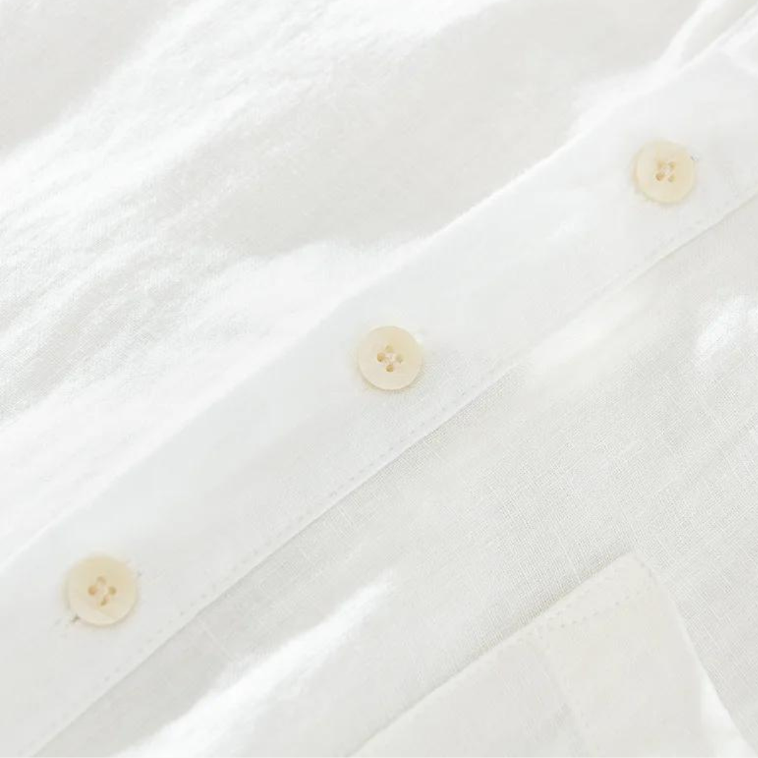 Stylish men's long sleeve popover shirt, offering a relaxed fit and versatile casual elegance.