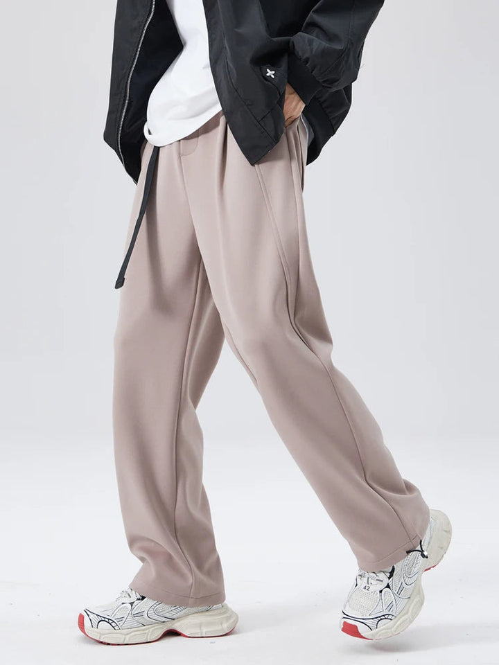 Men's Atlas wide-leg trousers designed for stylish comfort, versatile and perfect for everyday wear.