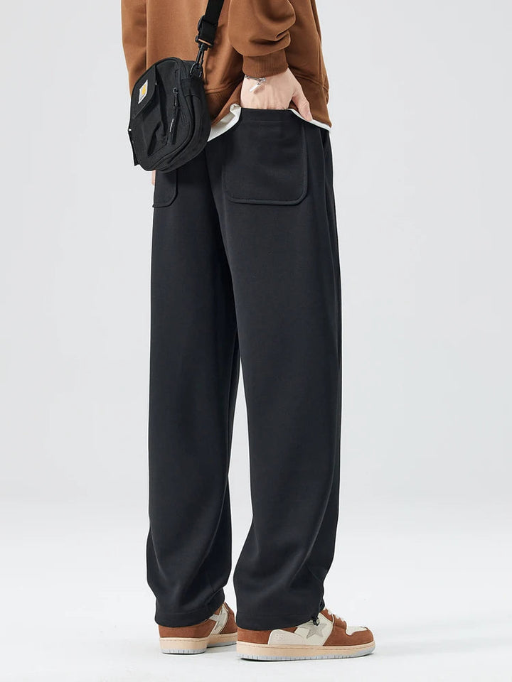 Effortlessly comfortable men's wide-leg trousers, Atlas relaxed fit, drawstring for all-day wear.