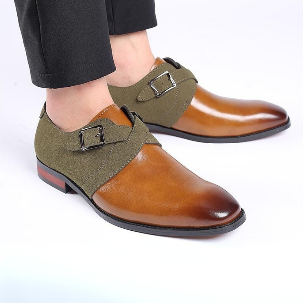 Comfortable Aurelio men's slip-on derby shoes with a sleek design, suitable for professional and smart casual looks.