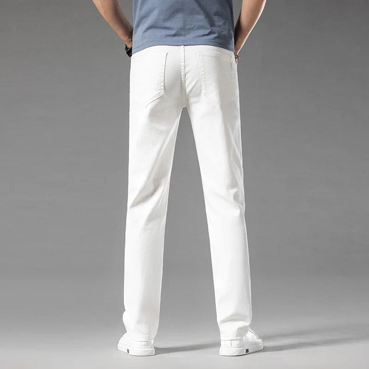 Modern men's Aven slim-fit jeans with stretch denim for ultimate comfort and flexibility.