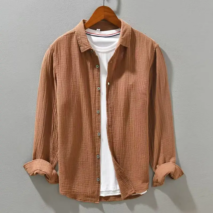 Relaxed fit men's Berkeley comfort shirt, perfect for everyday airy wear.