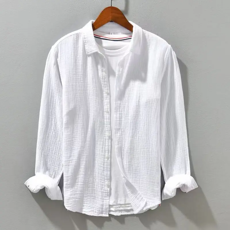 Airy & breathable men's Berkeley button-up shirt, a lightweight comfort shirt for summer.