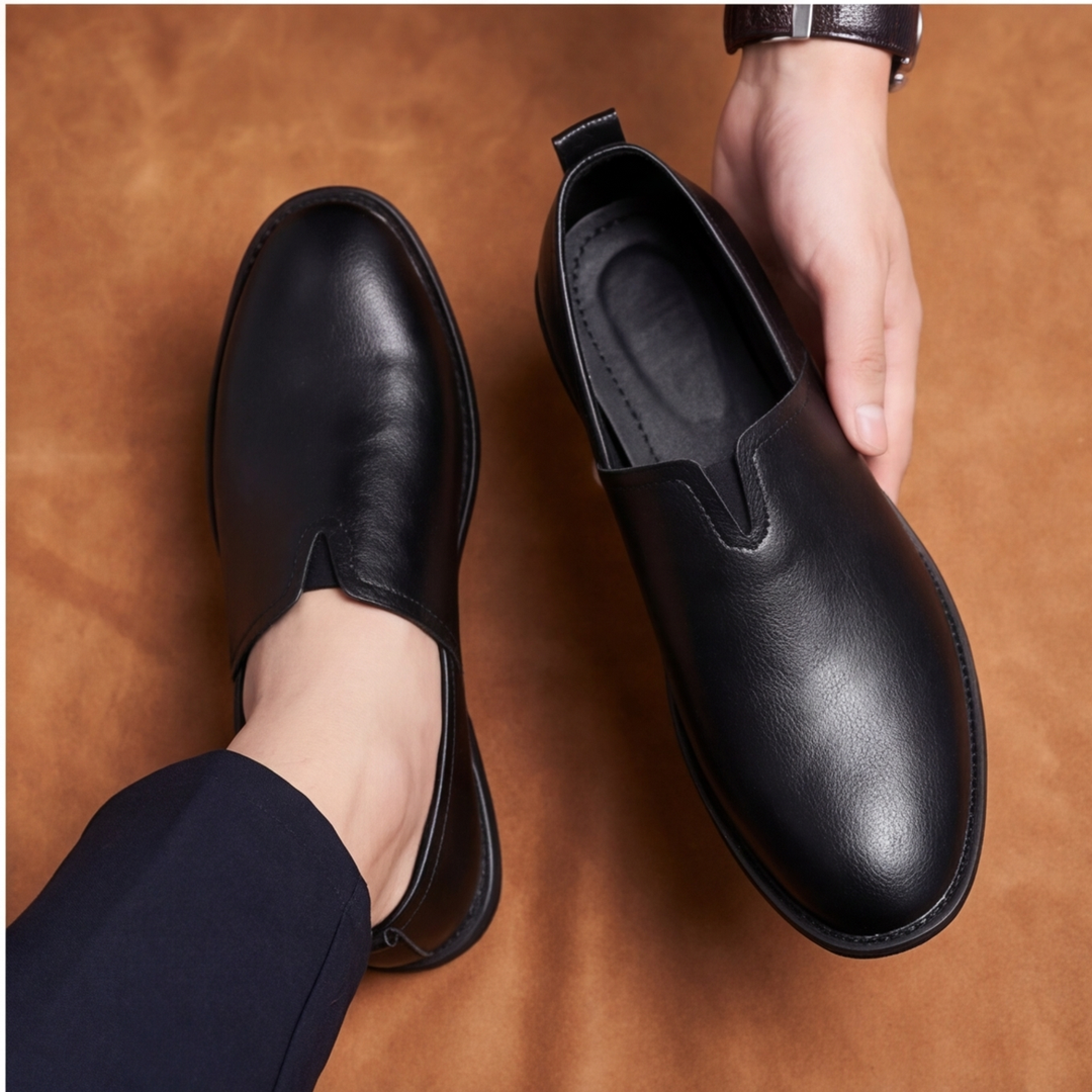 Men's comfortable classic slip-on loafers, versatile footwear for modern style.