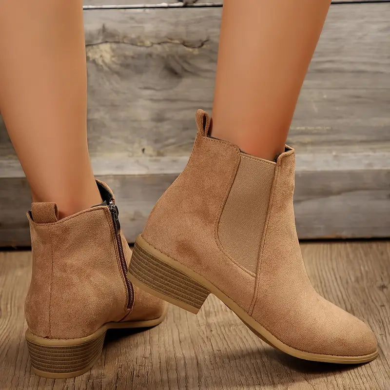Stylish men's Chelsea boots with elastic side panels, providing ultimate comfort & easy pull-on.