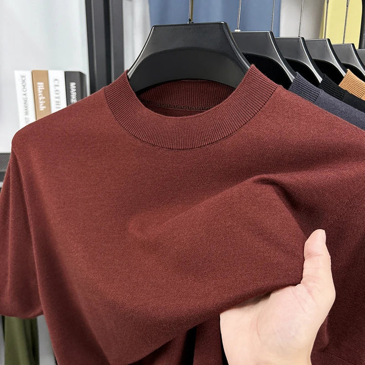 Everyday men's summer top: slim fit, short sleeve, and a chic mock neck for casual wear.
