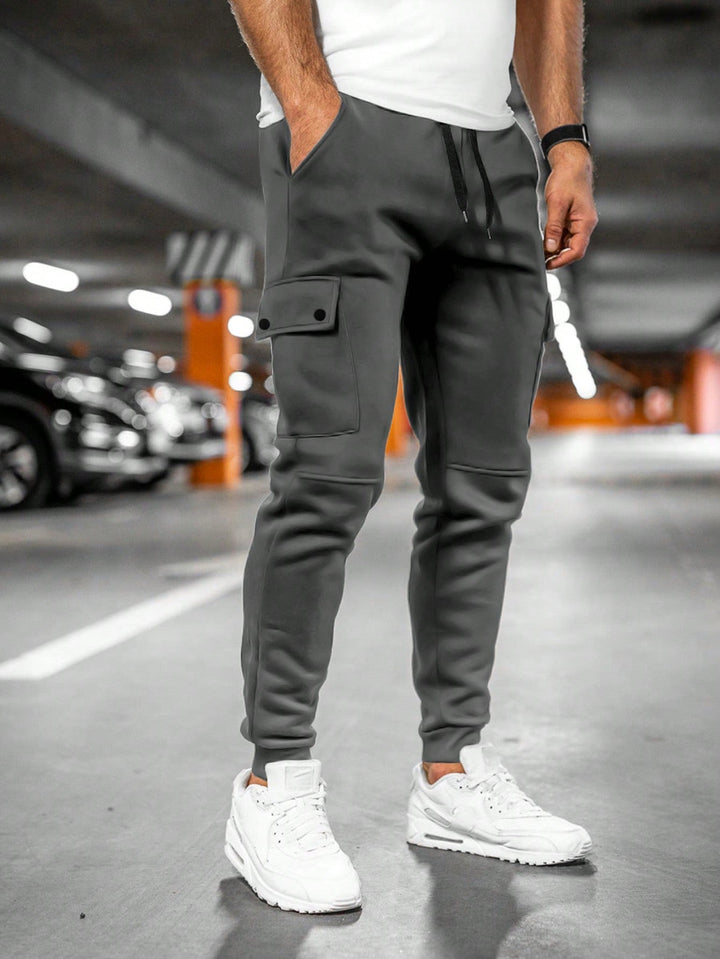 Comfortable slim-fit men's jogger pants, perfect for everyday streetwear and active lifestyles.
