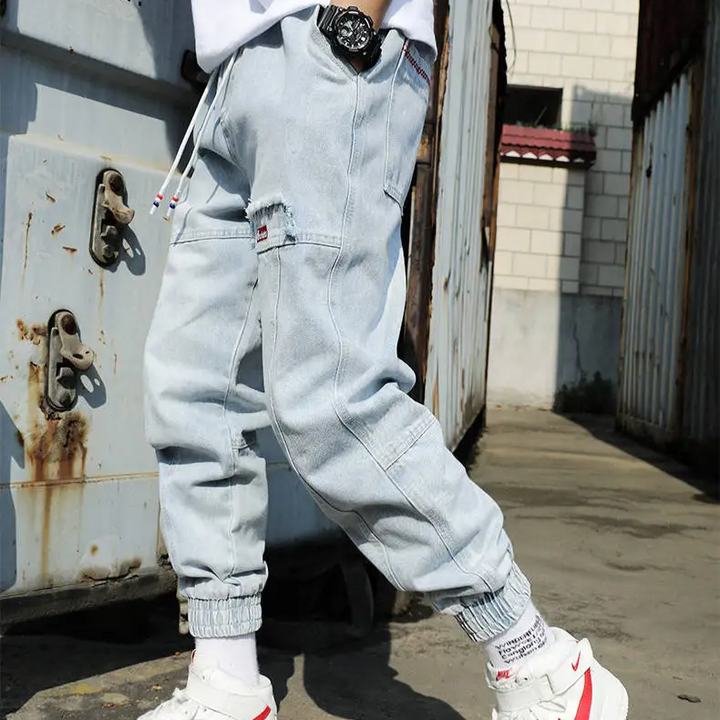 Stylish men's tapered jogger pants, perfect for gym, lounging, or comfortable casual outings.