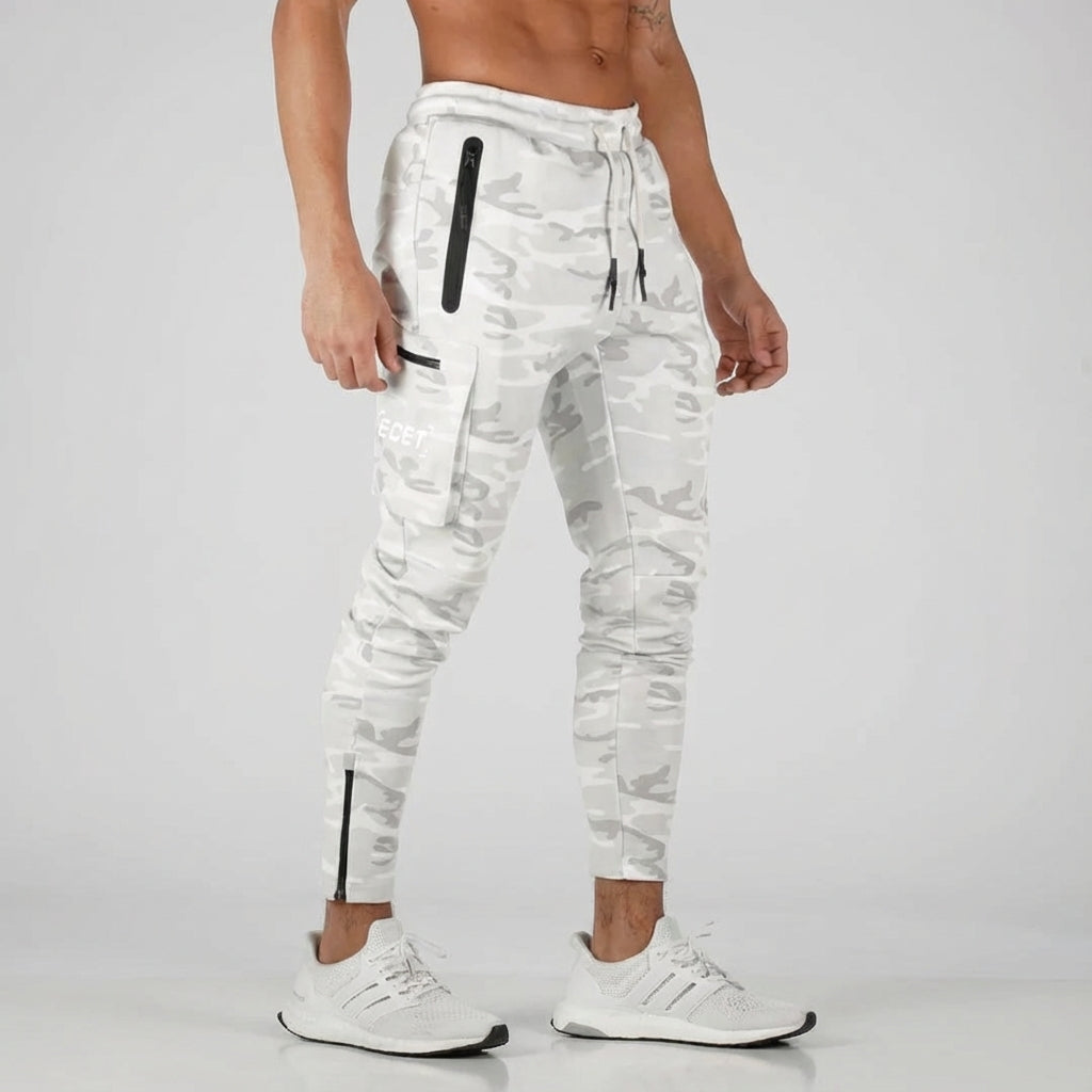Sporty men's jogger pants, tapered leg, side zip pockets, ideal for activewear and loungewear