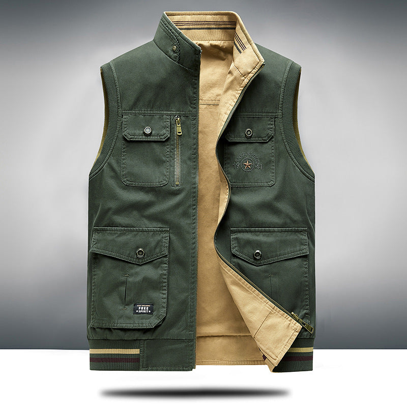 Men's black utility cargo vest with multiple functional pockets for tools & essentials. Perfect for workwear or streetwear.