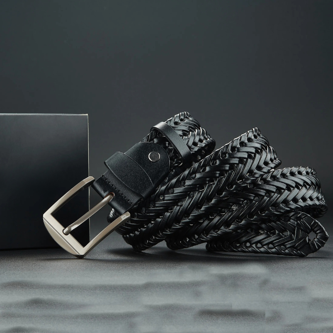 Versatile men's braided cowhide leather belt, ideal for enhancing any casual or smart men's outfit.