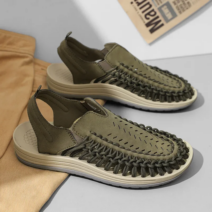 Top view of men's summer braided sandals, emphasizing open-toe style, breathable straps & comfort.