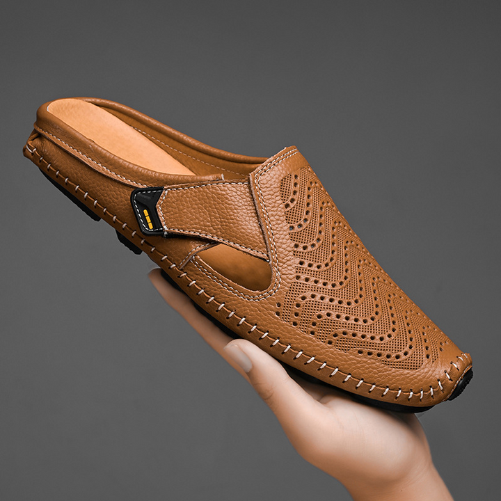 Men's supportive sandals featuring adjustable straps for a secure, comfortable fit. Great for daily wear.