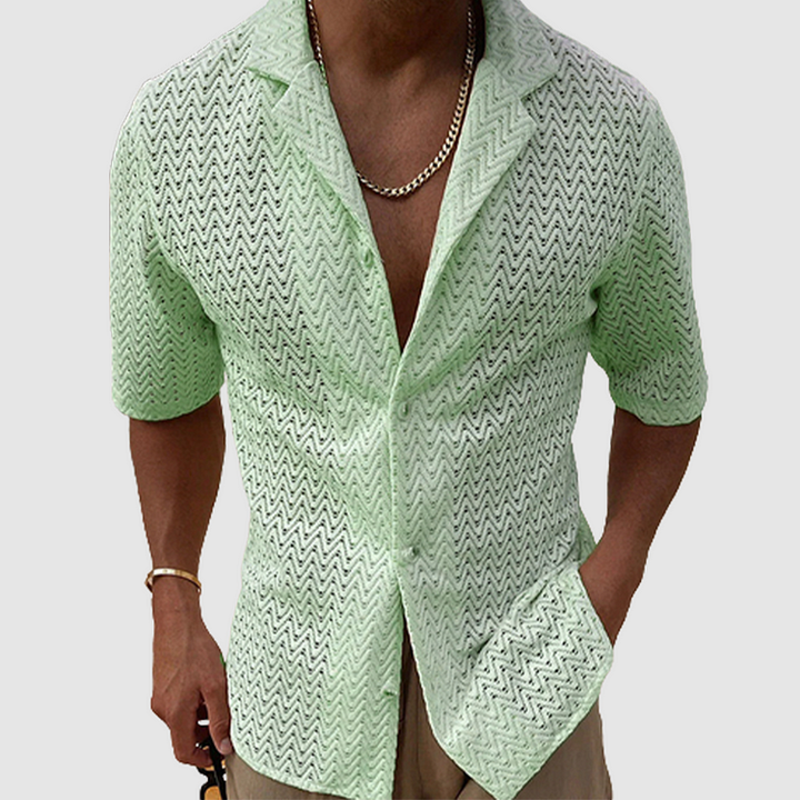 Men's versatile short-sleeve leisure shirt with a unique wave pattern, ideal for stylish casual wear.