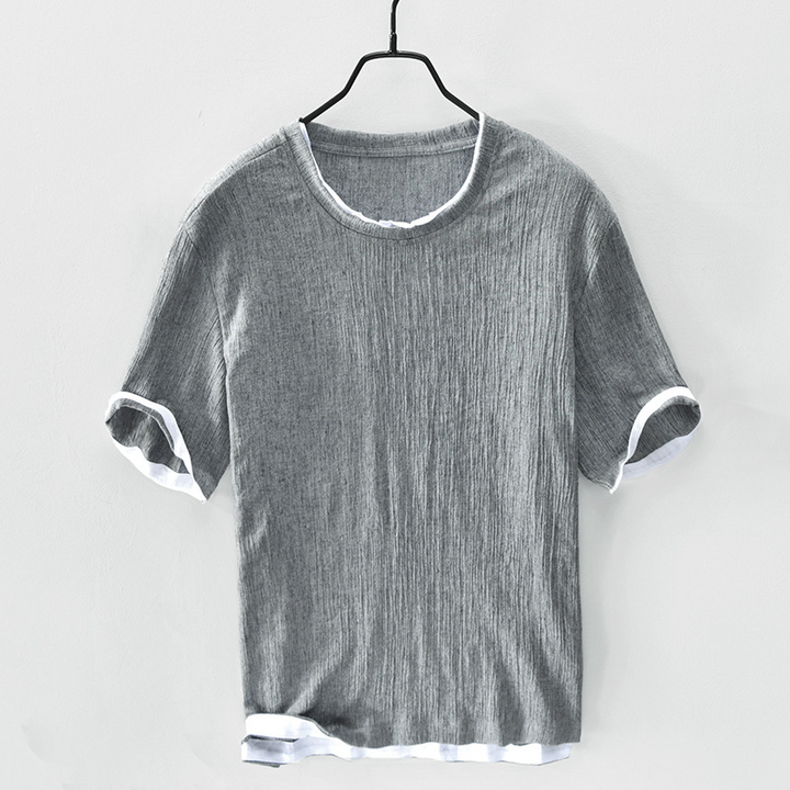 Lightweight men's breathable long-sleeve button-down shirt, casual & stylish for spring/summer comfort.