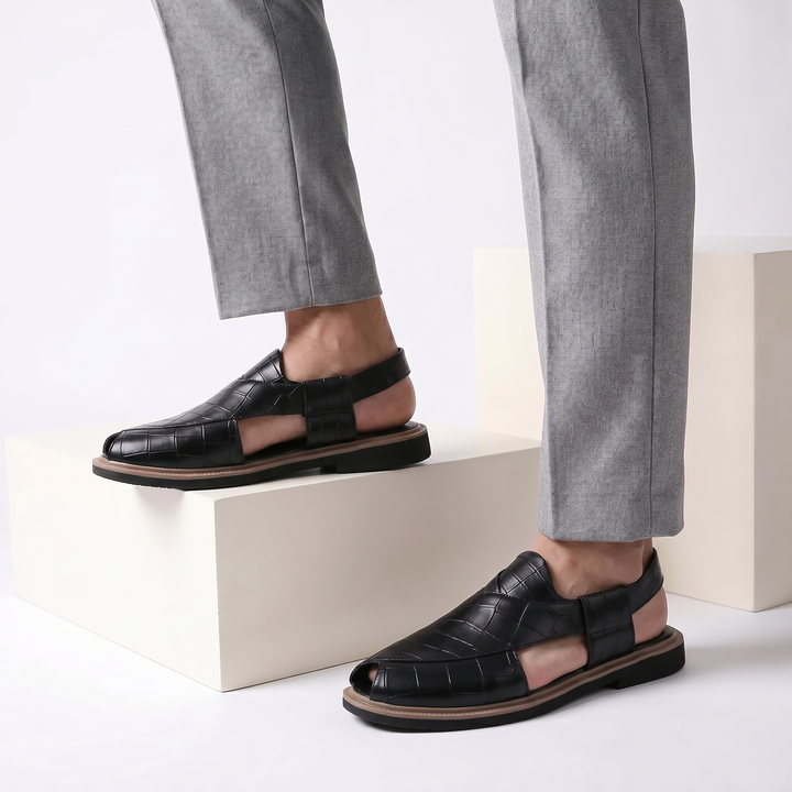 Durable men's Brenton outdoor sandals, perfect for hiking, walking & summer vacation. Adventure shoes.