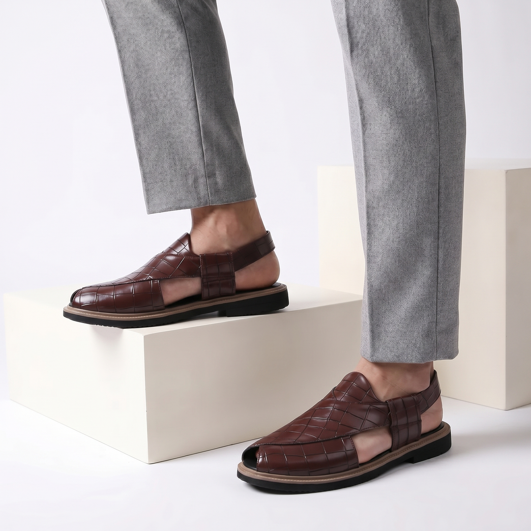 Men's Brenton comfort sandals in wide sizes, perfect for durable outdoor adventures, hiking, and walking footwear.