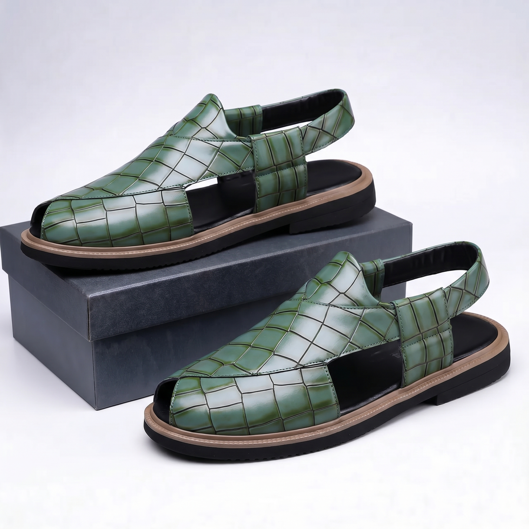 Casual yet durable men's Brenton outdoor sandals. Comfortable summer footwear for walking, hiking & adventure.