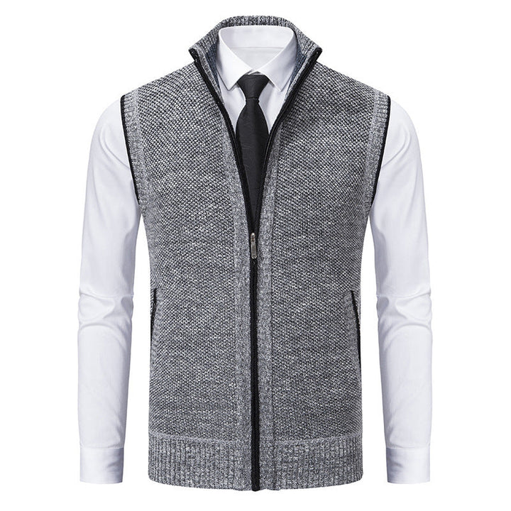 Men's comfortable full-zip knit vest with turtleneck and pockets, ideal for winter style & warmth.