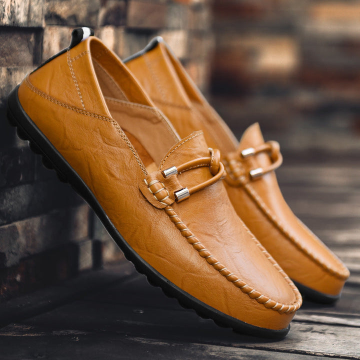 Sophisticated men's Cambridge slip-on loafers for everyday comfort. Classic style, ideal for dress or casual shoes.