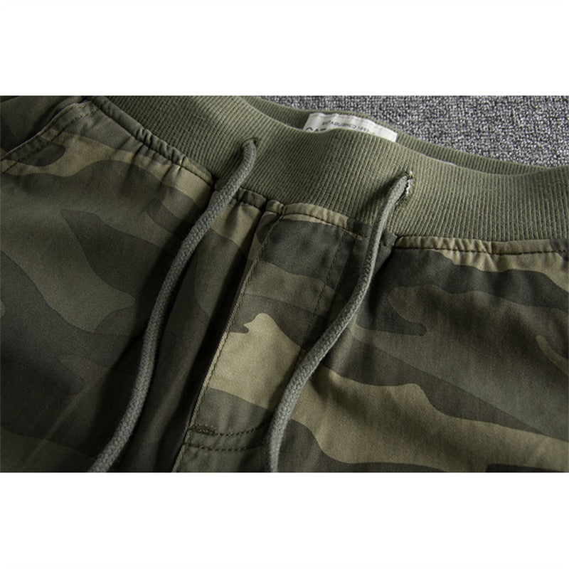 Relaxed fit men's camouflage print shorts for ultimate summer comfort. Great for casual and outdoor adventures.