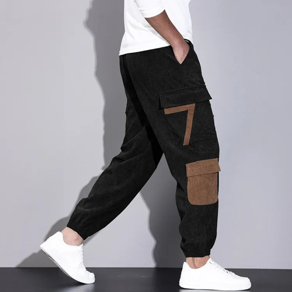 Men's casual baggy cargo trousers for everyday comfort & streetwear style.
