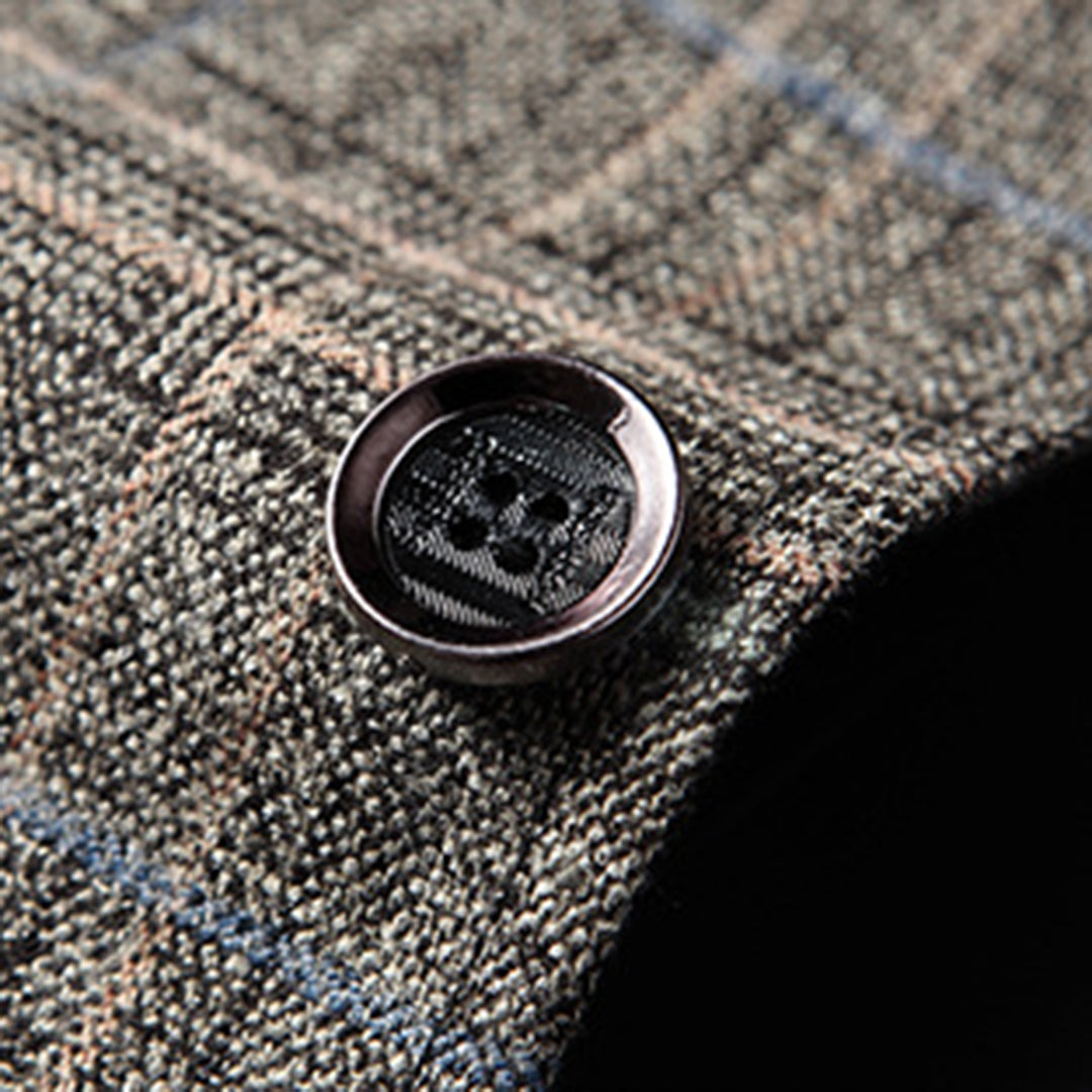 Soft, comfortable men's casual blazer, a versatile jacket for any smart-casual occasion.