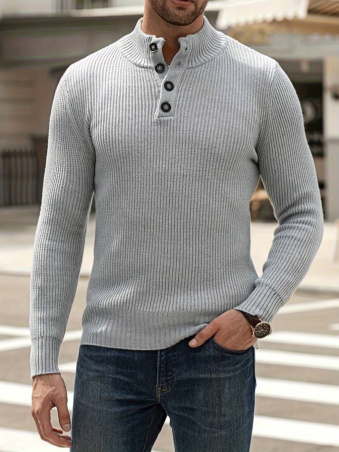 Men's casual capri sweater in a comfortable knit, perfect for versatile year-round wear. Stylish pullover for everyday fashion.