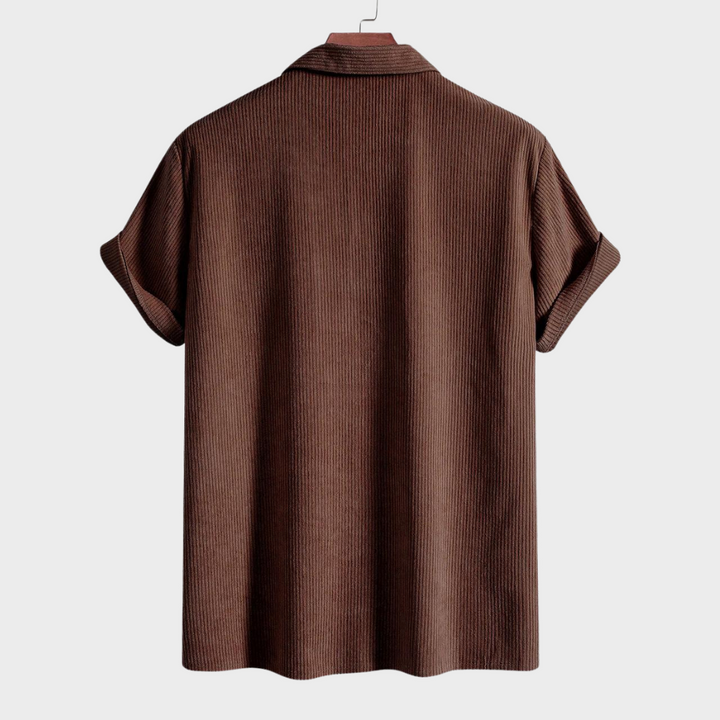 Relaxed fit men's Cuban collar shirt, soft fabric, short sleeve for effortless comfort & summer fashion.