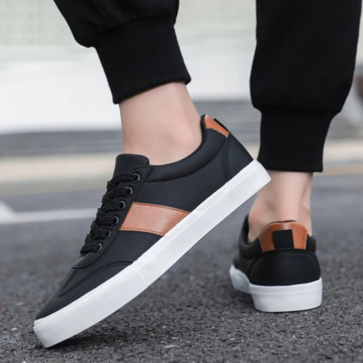 Stylish men's casual sneakers, breathable & comfortable for daily wear.