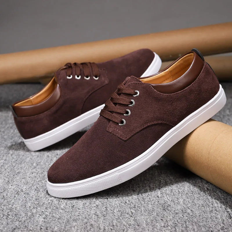 Men's casual everyday sneakers for all-day comfort, perfect for walking.