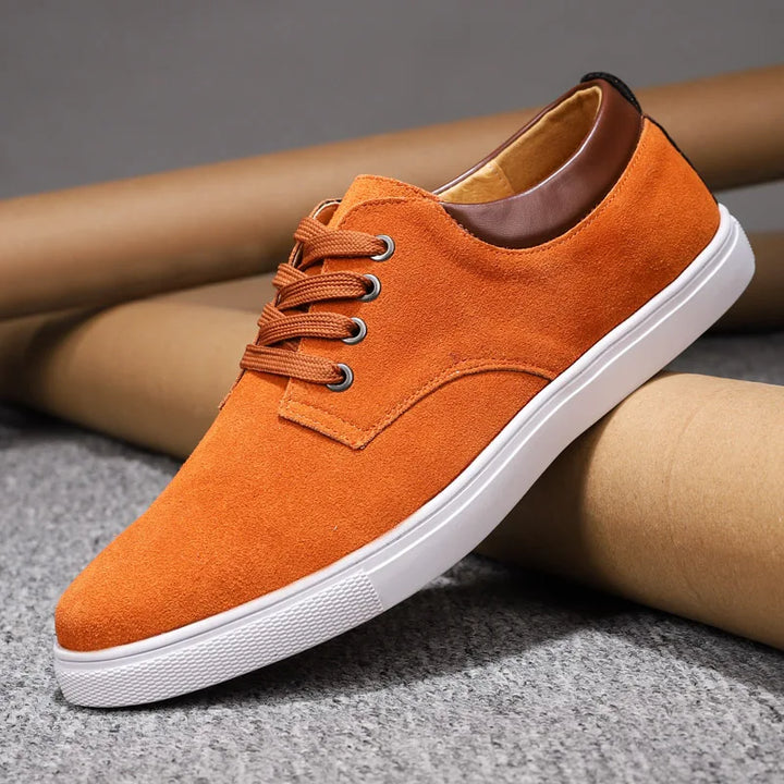 Premium men's walking sneakers, blending classic style with comfort.