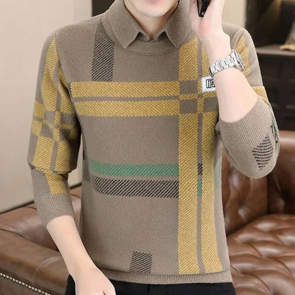 Men's casual knit sweater in a timeless design. Comfortable long-sleeve pullover for everyday wear.