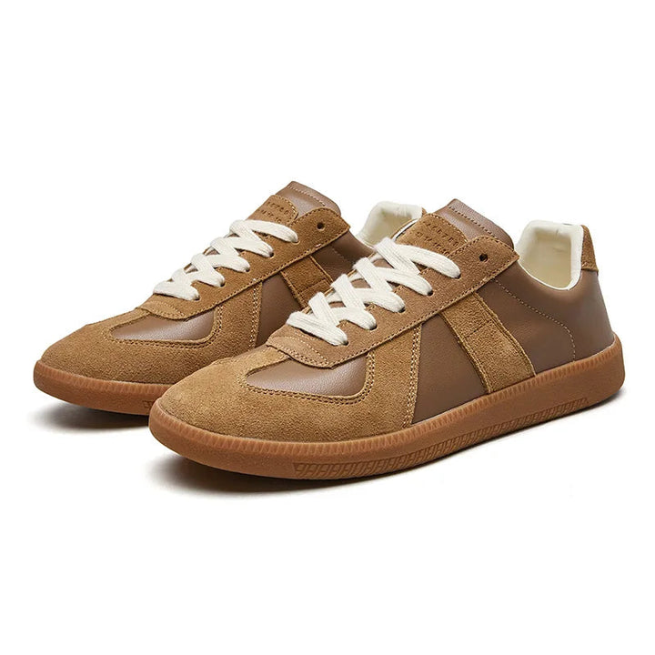 Men's casual lace-up sneakers, low top design for daily wear and comfort.