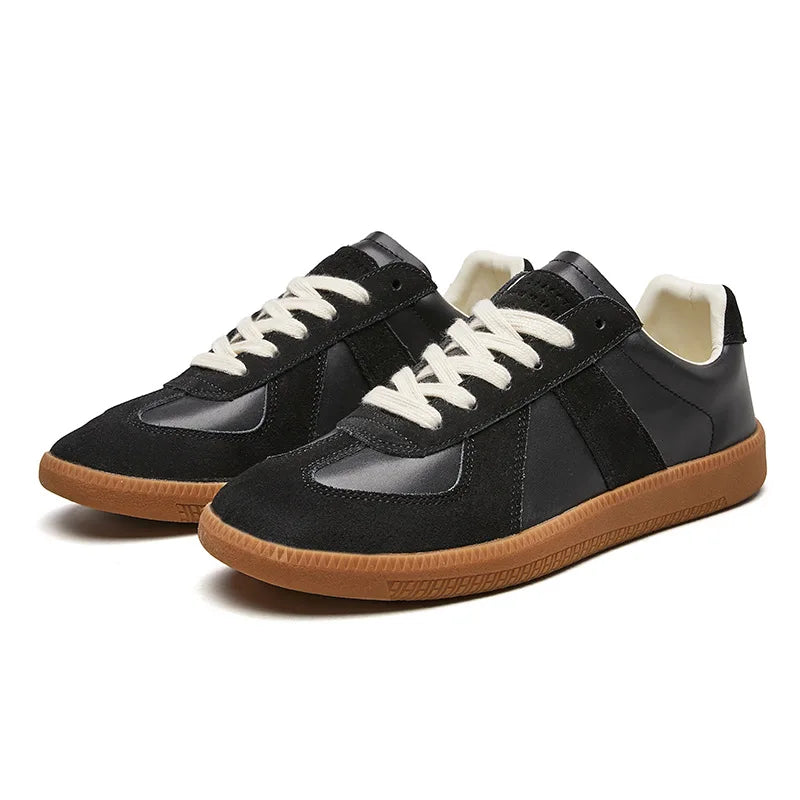 Comfortable men's non-slip sneakers, lace-up low top design for versatile daily wear.