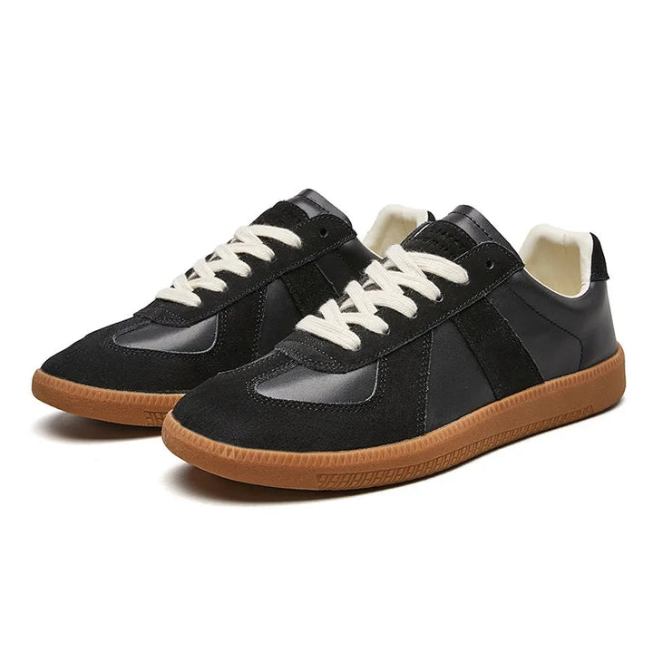 Comfortable men's non-slip sneakers, lace-up low top design for versatile daily wear.