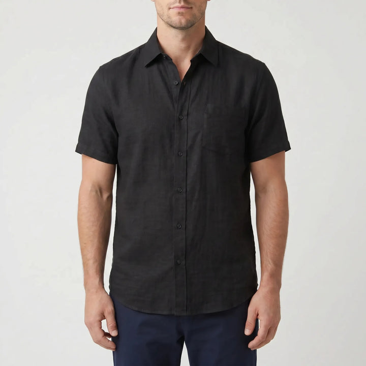 Classic men's casual short-sleeve button-down shirt. Summer wear, relaxed fit for warm weather.